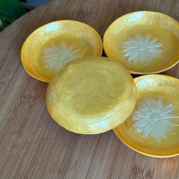 Set of 4 yellow flower resin coasters vintage bowl like‎ sides light weight - Picture 4 of 4